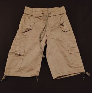 Boys kids khaki cargo shorts size 3/4